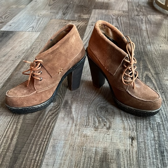 Aiden GC heeled ankle booties with slight wear tie up feature + 4” heel … - Picture 3 of 7